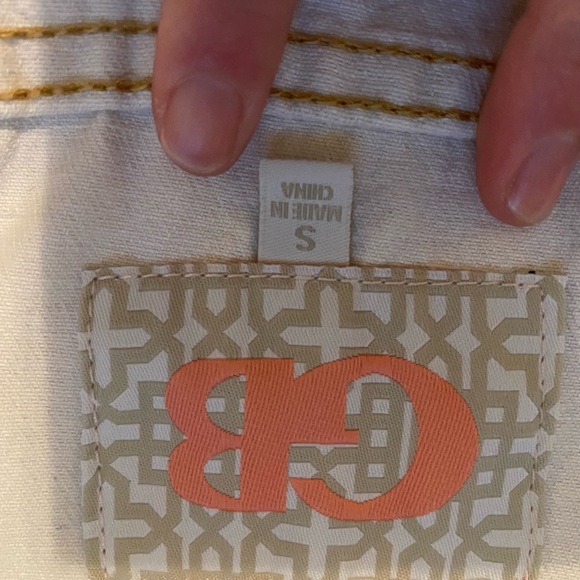 GB Jean like jacket. Off white color. 100% cotton - Picture 2 of 6